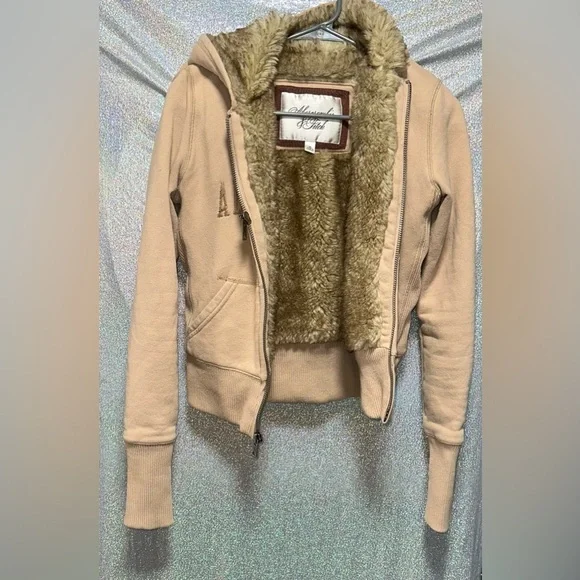 Abercrombie & Fitch Tan Fleece Jacket - Picture 2 of 8